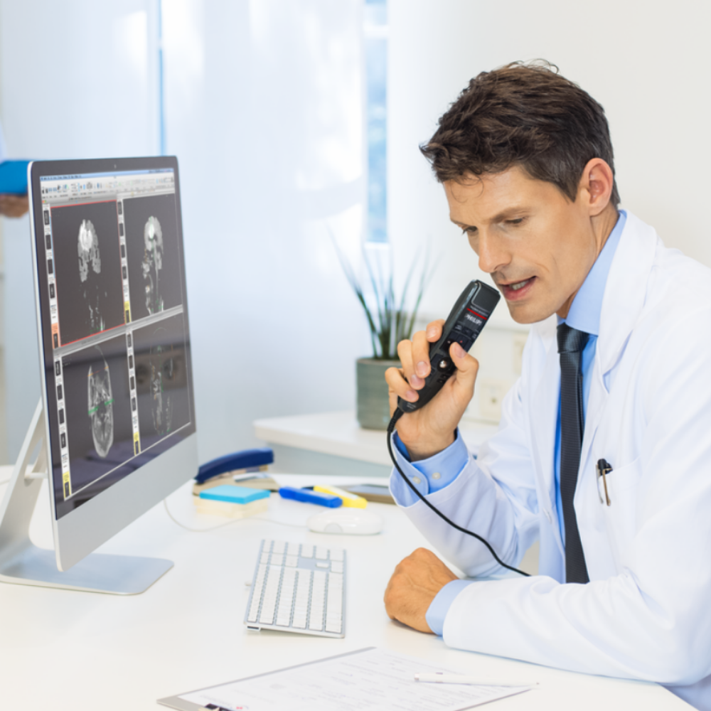 Voicepoint Helium running Dragon Medical One medical speech recognition on a Mac