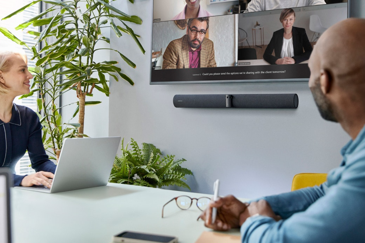 Conference cameras for video meetings and hybrid communication