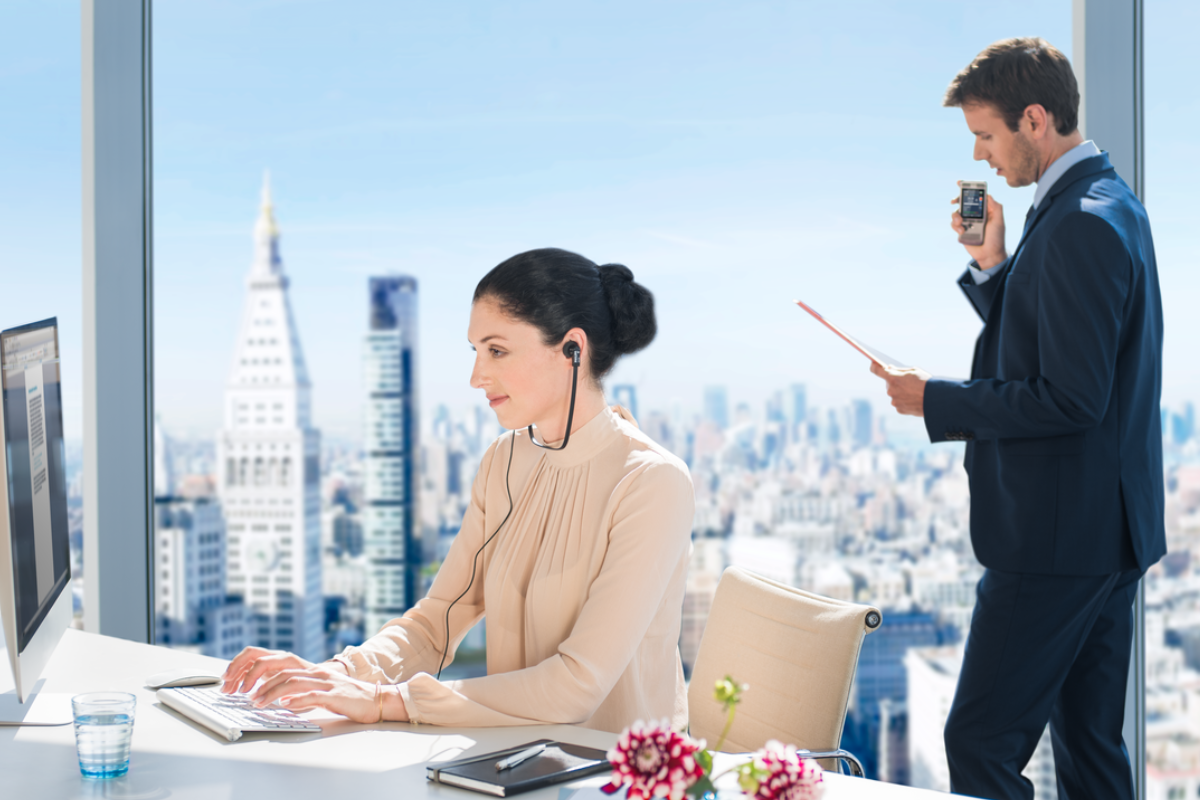 Dictation and transcription value bundle with recorder, transcription kit and speech recognition software