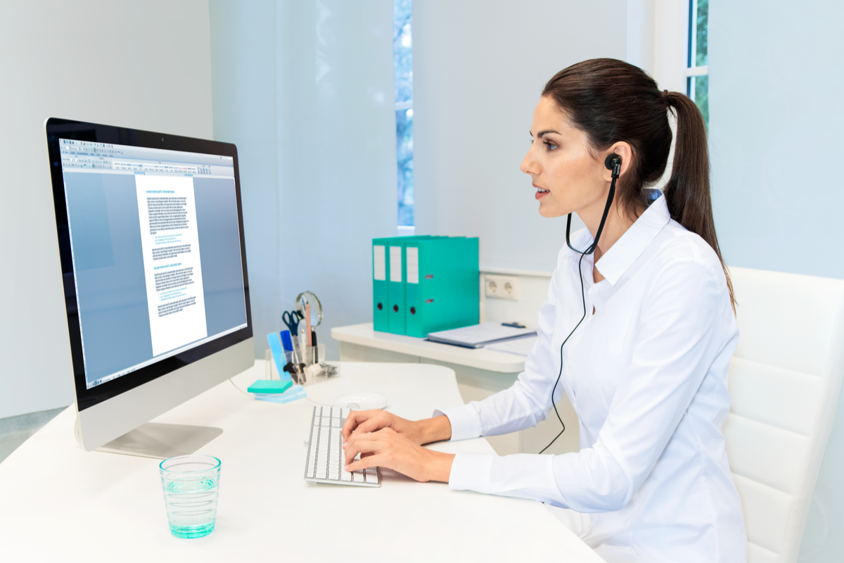 Professional transcription kit with headset, foot control and transcription software